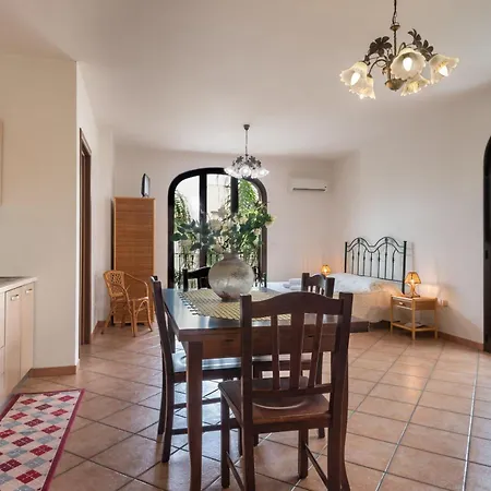 아파트 Monolocale 900 *